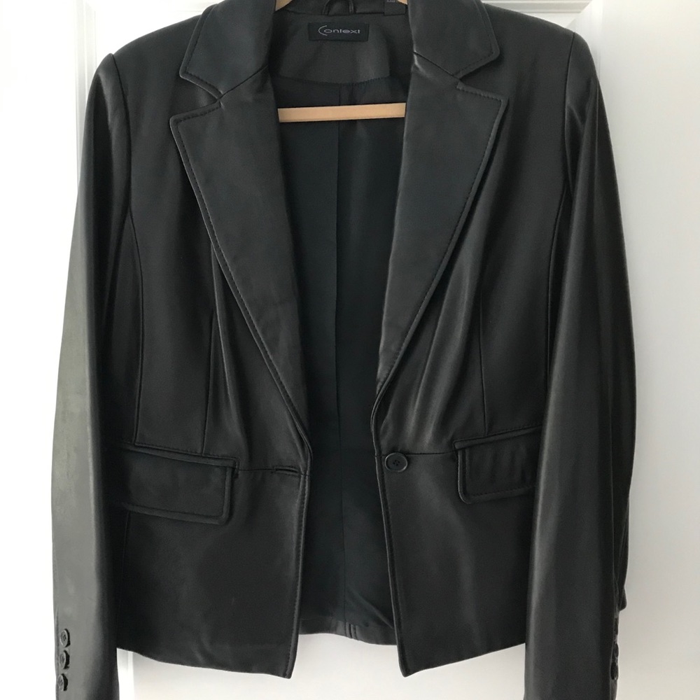 Black leather jacket / like new